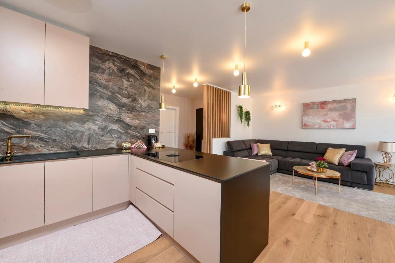 S Design Apartment Zara Esterno foto