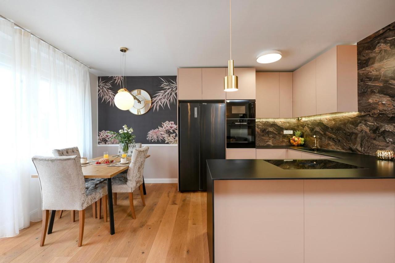 S Design Apartment Zara Esterno foto