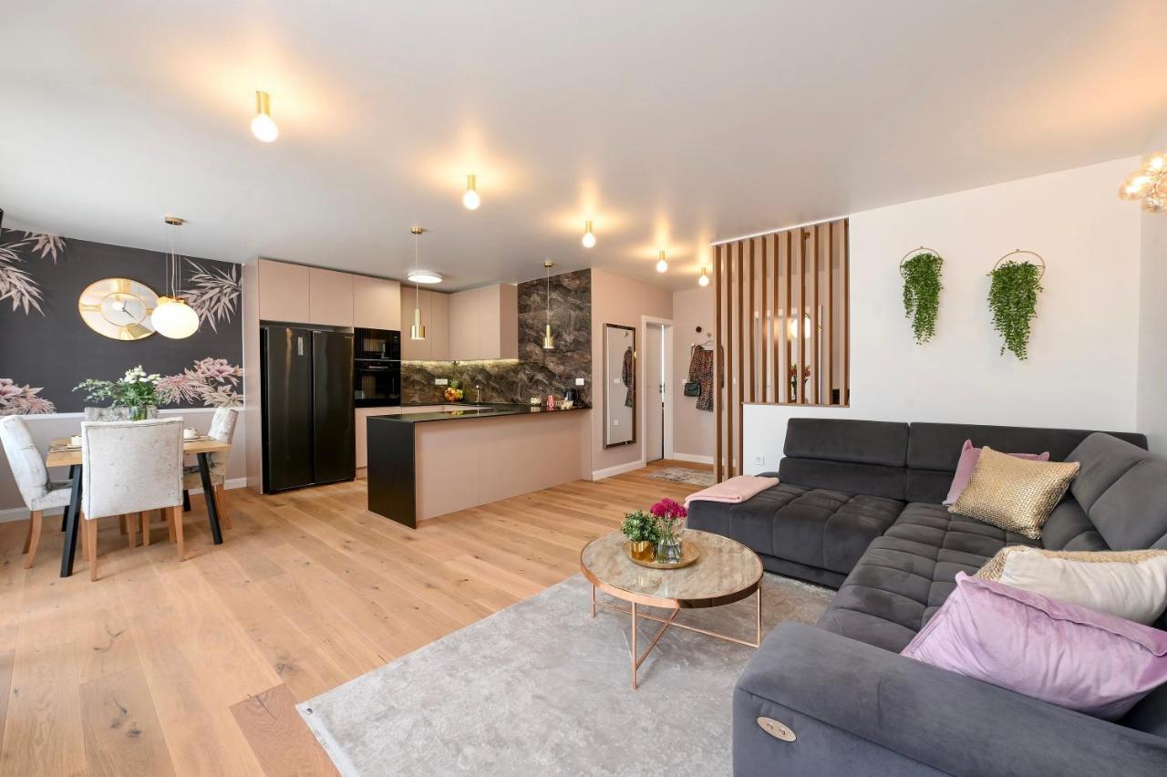 S Design Apartment Zara Esterno foto
